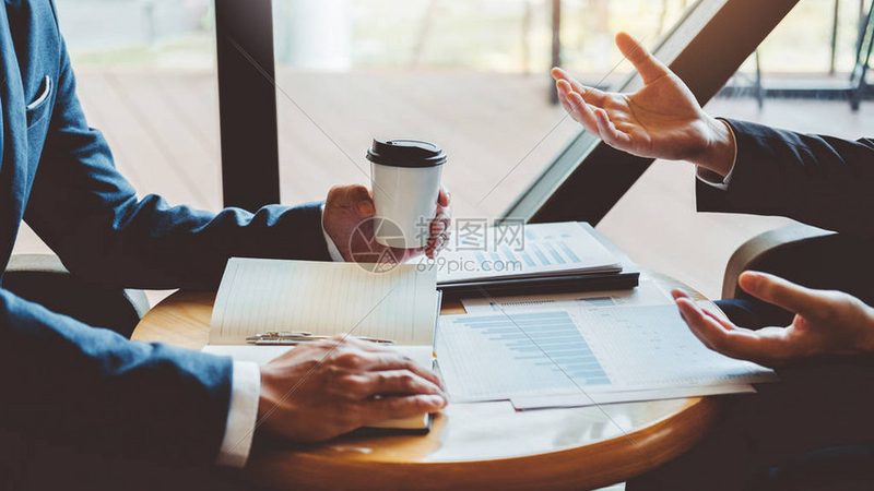 战略咨询实施案例分析：解码企业转型升级之路